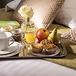 Hotel Relais Bosquet By Malone Paris