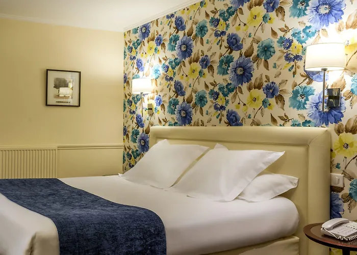 Отель Relais Bosquet By Malone